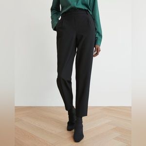 Mid-Rise Twill Jogger Pant